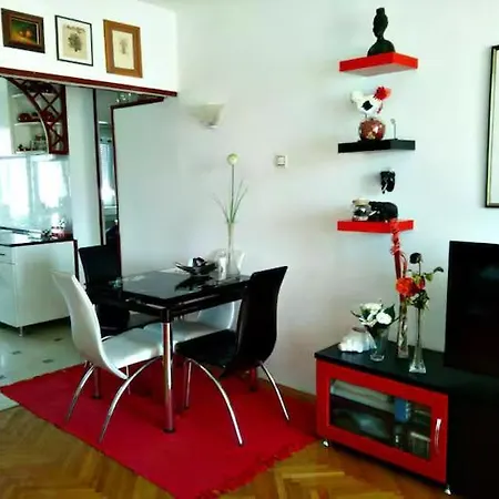 Bright And Cozy In The Centre