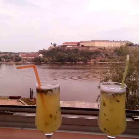 Séjour chez l'habitant Bright And Cozy Room, Not The Whole Apartment, In The Centre *